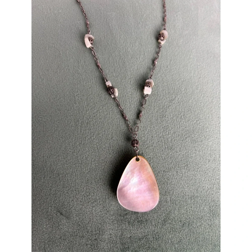 Vintage Cameo Pendant Necklace Mother of Pearl Teardrop Chain Women Jewelry P108